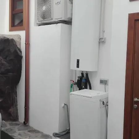 San Roque, 30 *